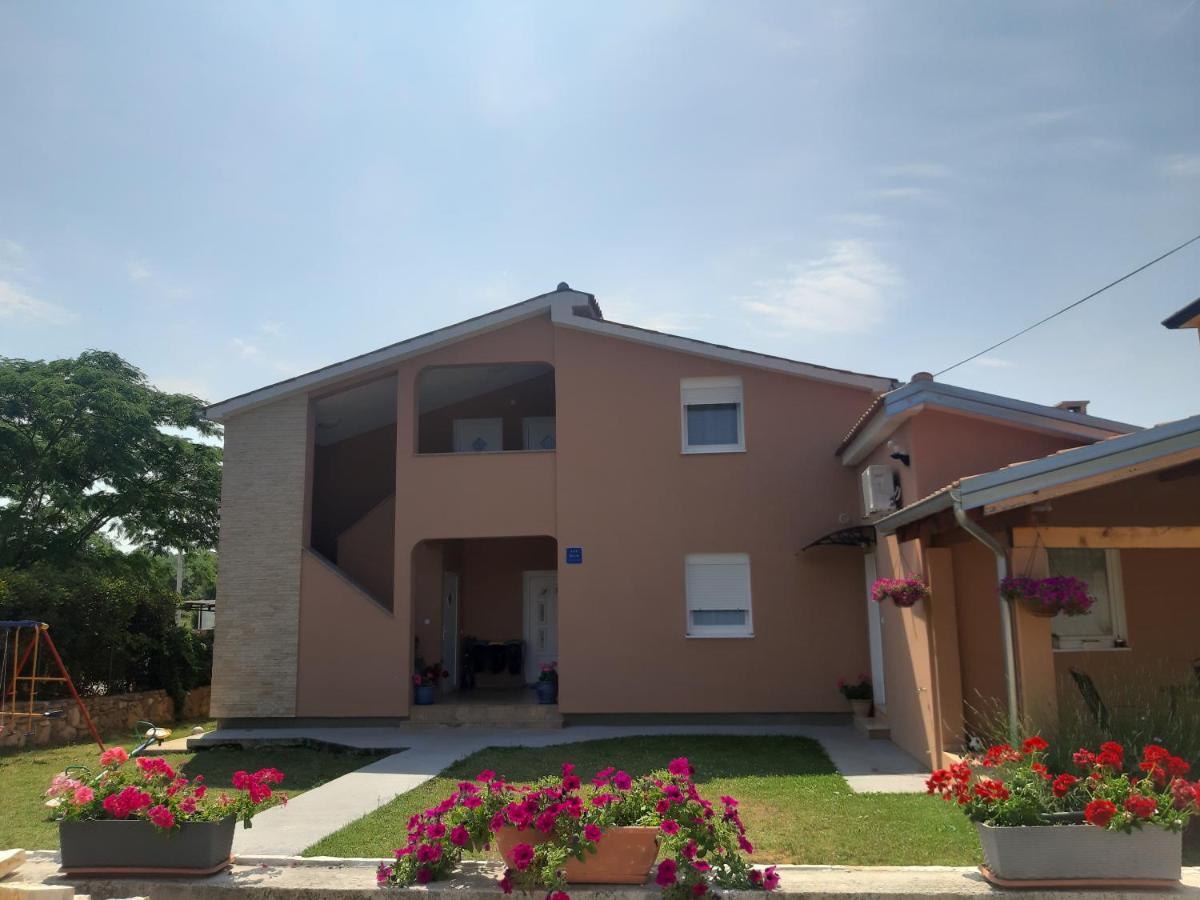 Apartments Dora Poreč Exterior foto